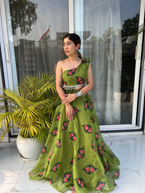 Mehendi Lehenga..