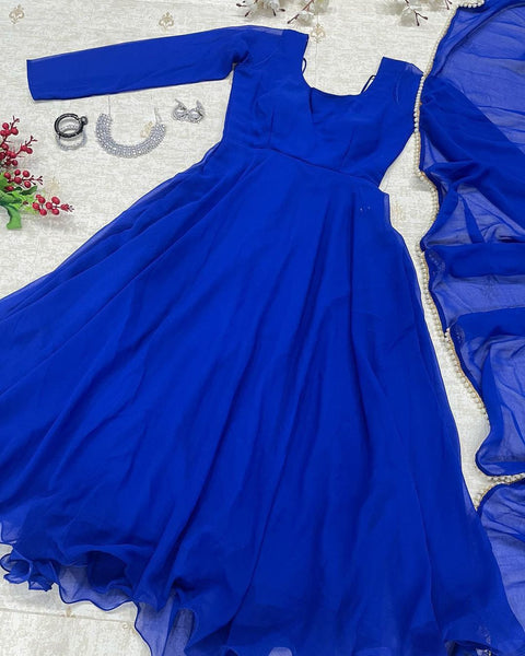 Rumble 7z Gown