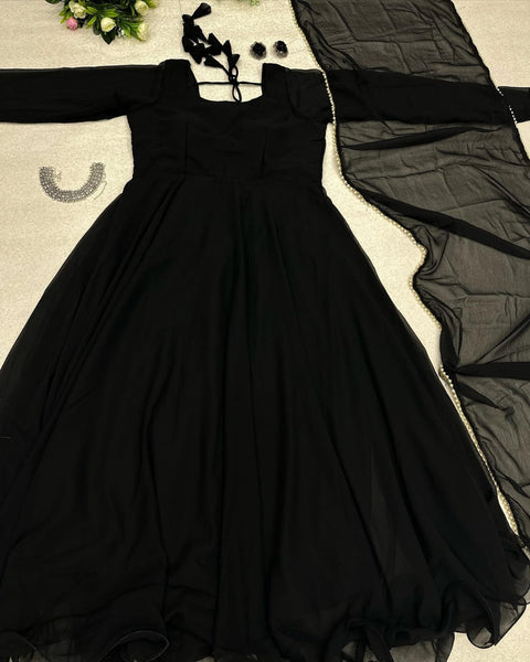 Rumble 7z Gown