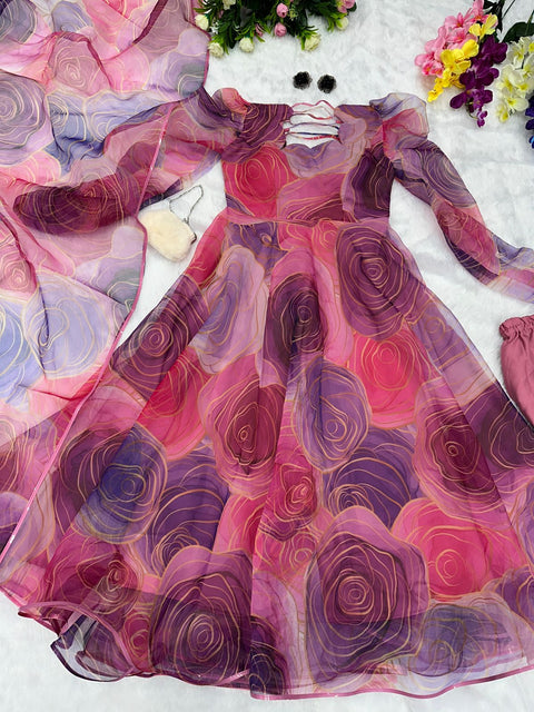 Rose Surrounded Anarkali