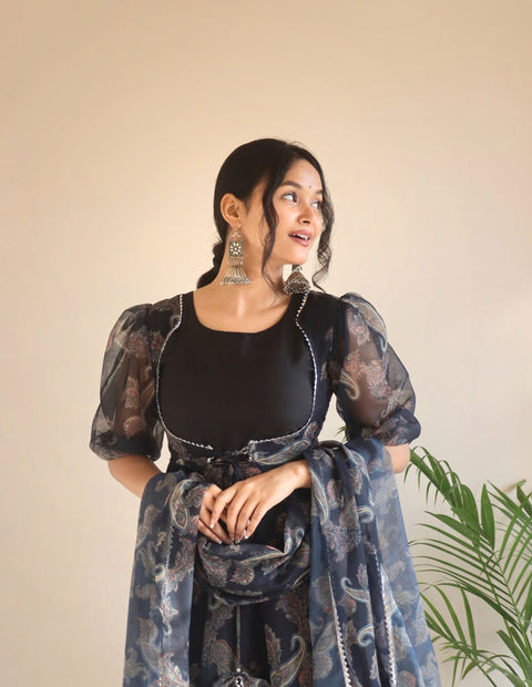 Pretty Anarkali Suit