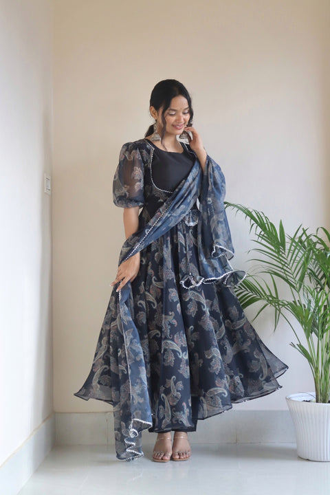 Pretty Anarkali Suit