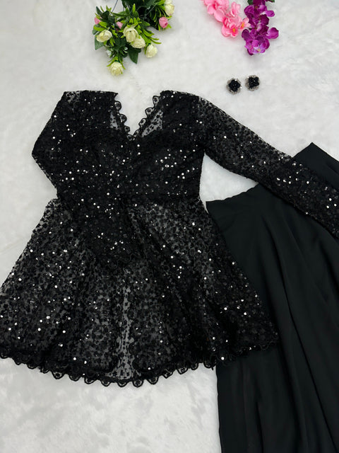 Black crop-top choli