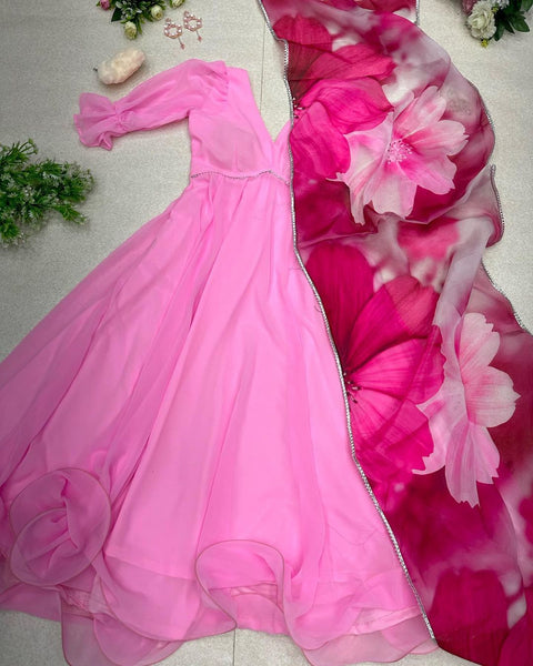 Beautiful pink anarkali set😍😍