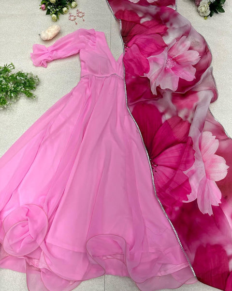 Beautiful pink anarkali set😍😍
