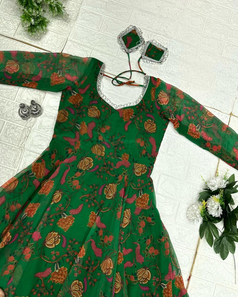 Pretty GREEN Gown💚