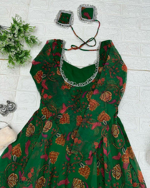 Pretty GREEN Gown💚