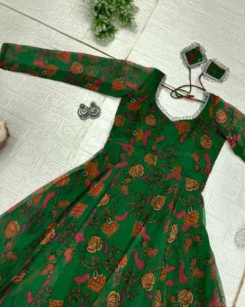 Pretty GREEN Gown💚